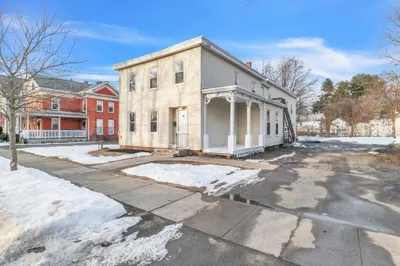 49 Pochassic St 1