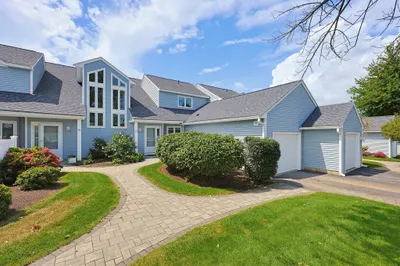 12 Fairway Dr #Golfview 1