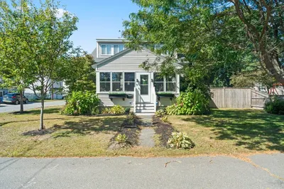 12 Munroe St 1