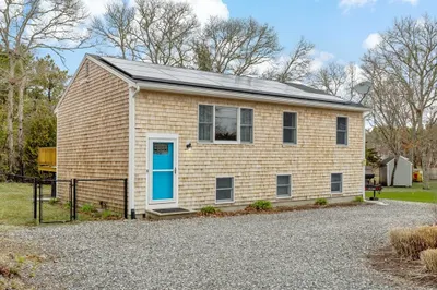 52 Lodengreen Dr