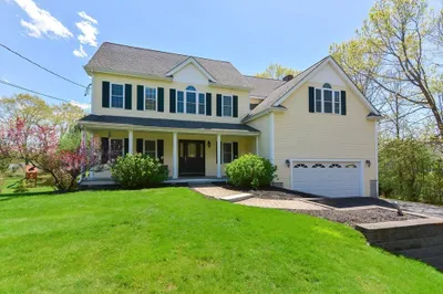 670 Hickory Rd 1