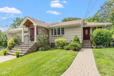 25 Viking Road