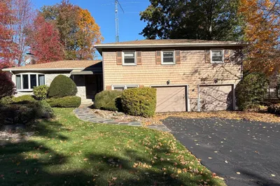 121 West Meadowview Road
