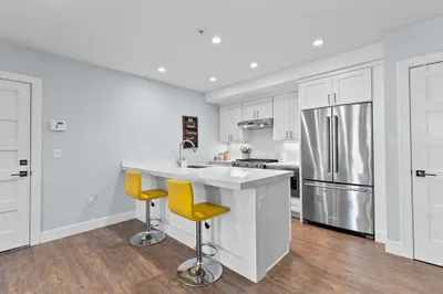 135 Hancock St #8 1