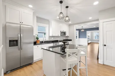 16 Sheridan Ave #1