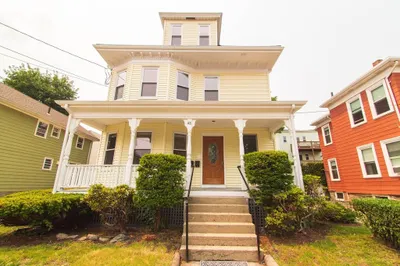 48 Oak Square Ave #1 1