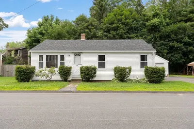 32 Pond St 1