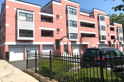 60-r Gibson St #B1 1