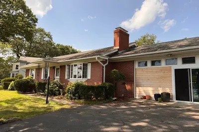 158 College St 1