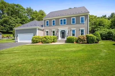 14 Vanessa Dr 1