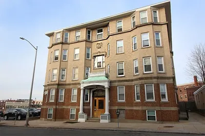 257 Washington St #16 1