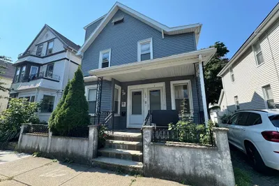 192 Pearl St #2
