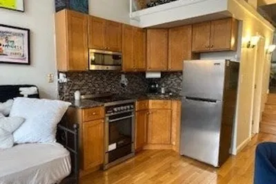 12 Stoneholm St #332
