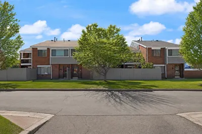 34 Rosewood Dr #34 1