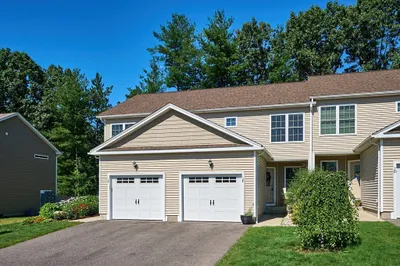 1 MaplE ViEw Ln #E