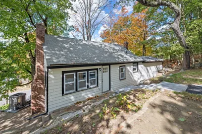 9 Walden Pond Ave 1