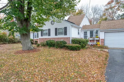67 Stevens Drive 1