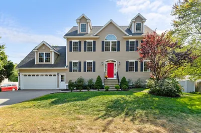 245 Lowell St 1