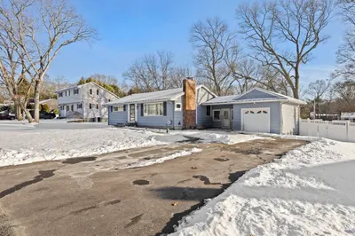 56 Sunset Dr 1