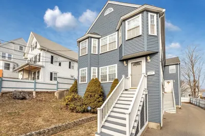 11 Webster St #1 1