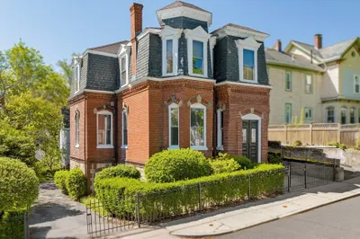 51 Rockview St 1