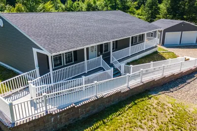54 Deacons Lane
