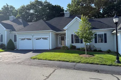 40 Holly Ln #40 1