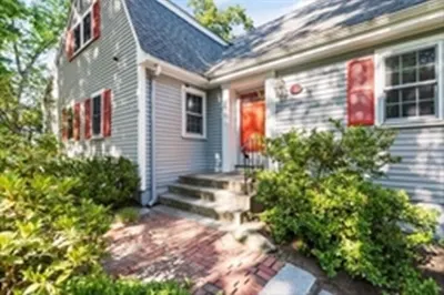 7 Meadowview Rd
