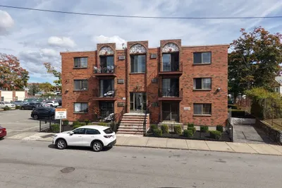 20 South St #8