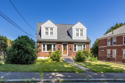 17 Benson Ave. #2