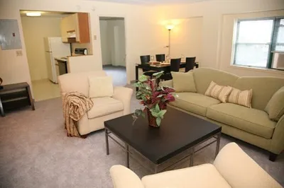 108 Peterborough St #4F 1