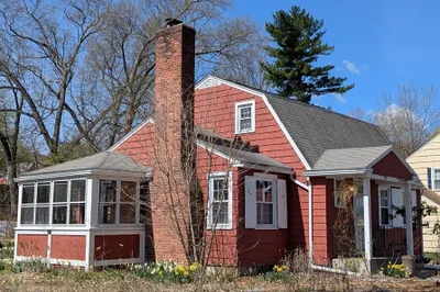 314 Mackenzie Ave 1