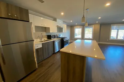 918 Providence Highway #208