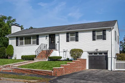 108 Kingston Rd 1