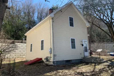 13 River St 1