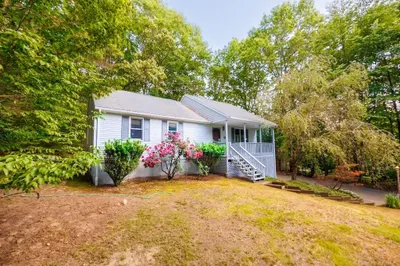 571 Douglas Rd 1