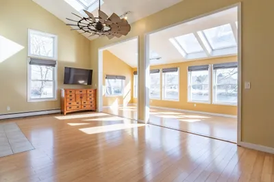 633 Riverside Ave #8 1