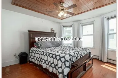 121 Hancock St #1