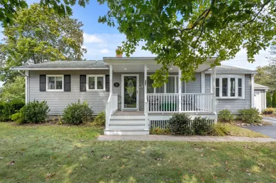 347 Astle St 1