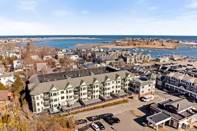91 Front Street #204 1