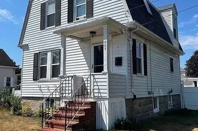 905 Rockdale Ave #1