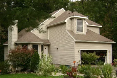 39 Dennis Dr 1