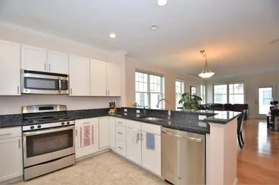 855 Main St #33 1