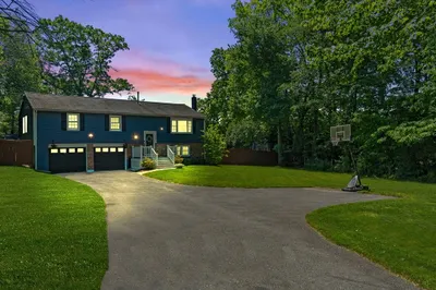 36 Mayflower Dr 1
