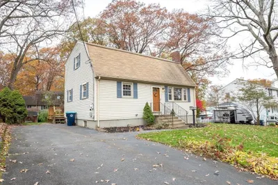 6 Boston Dr