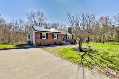 155 Robinson Rd 1