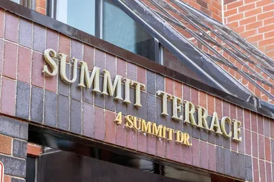 4 Summit Drive #302 1