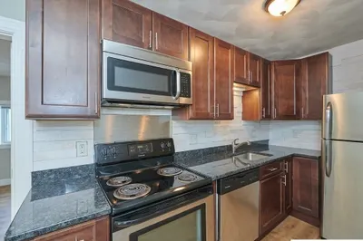 132 Dolphin Ave #3 1