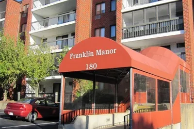 180 Green Street #203