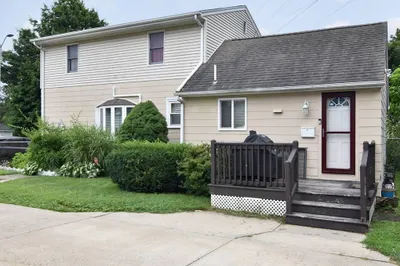 261 Weir St 1